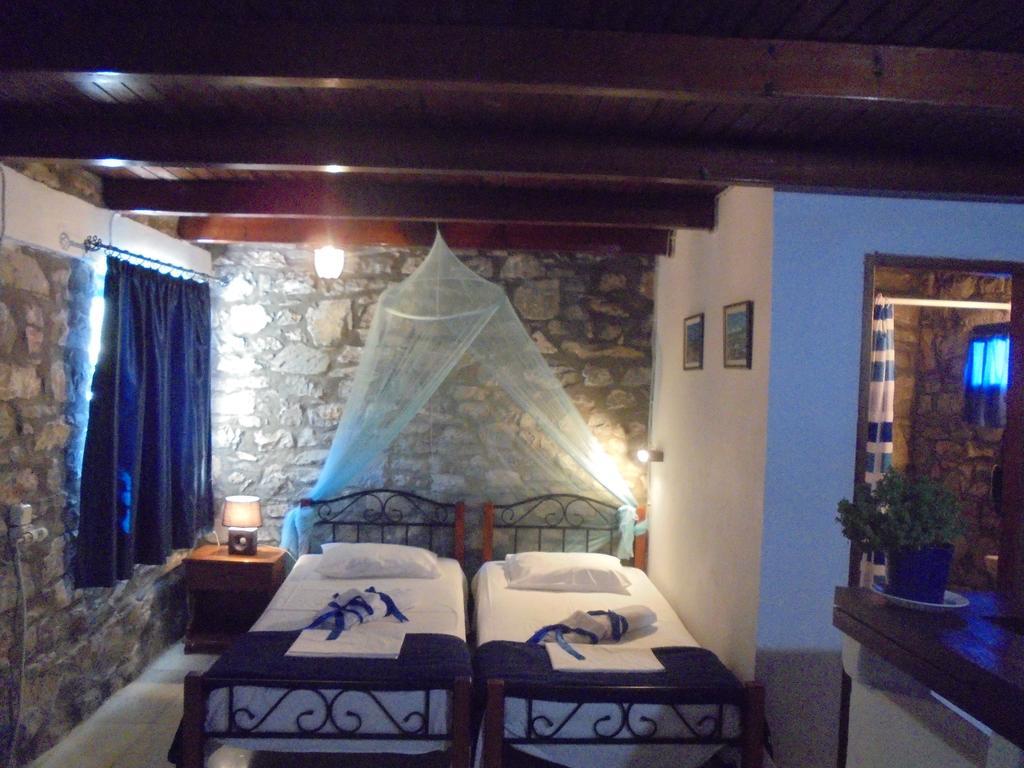 Anatoli Studios Schoinoussa Room photo